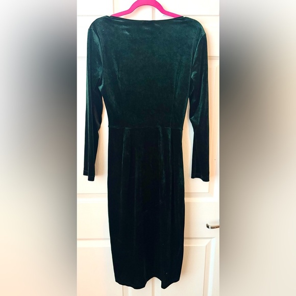 Chic Forest Green Velvet Wrap Dress - Picture 2 of 2